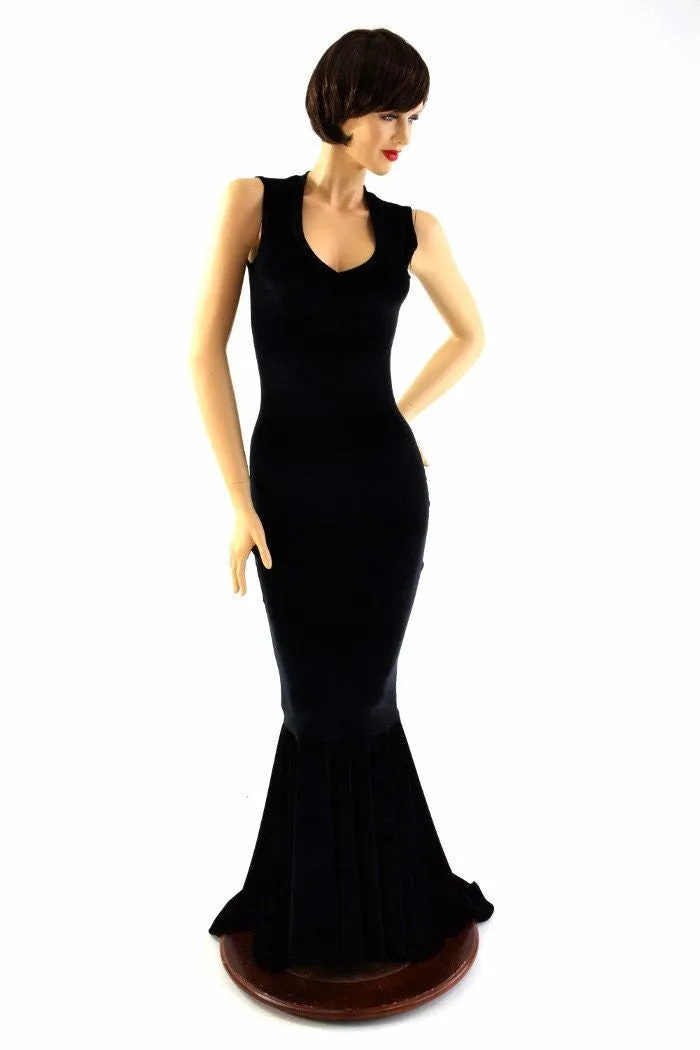 Black Velvet Sleeveless Gown