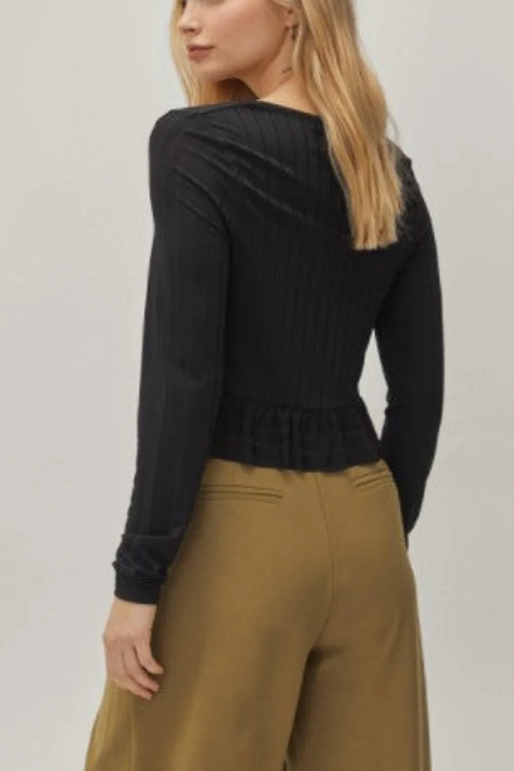 Ribbed Ruffle Hem Long Sleeve Crop Top